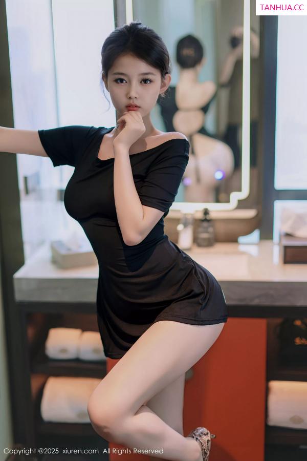   [XiuRen]高清写真图 2025.06.18 No.10426 小橘子orange 曼妙身姿第20张图片